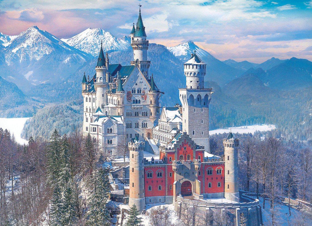 Neuschwanstein Castle in Winter - Image 6